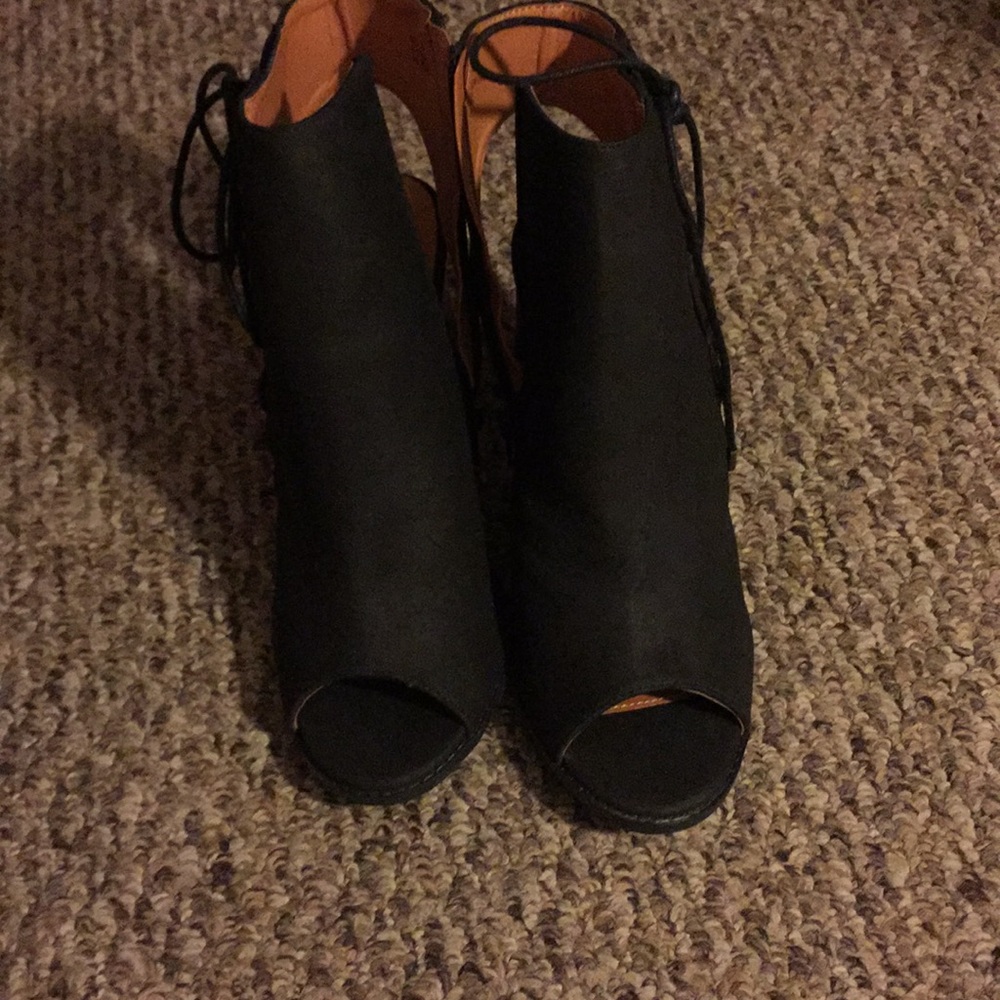 Black peep toe heels